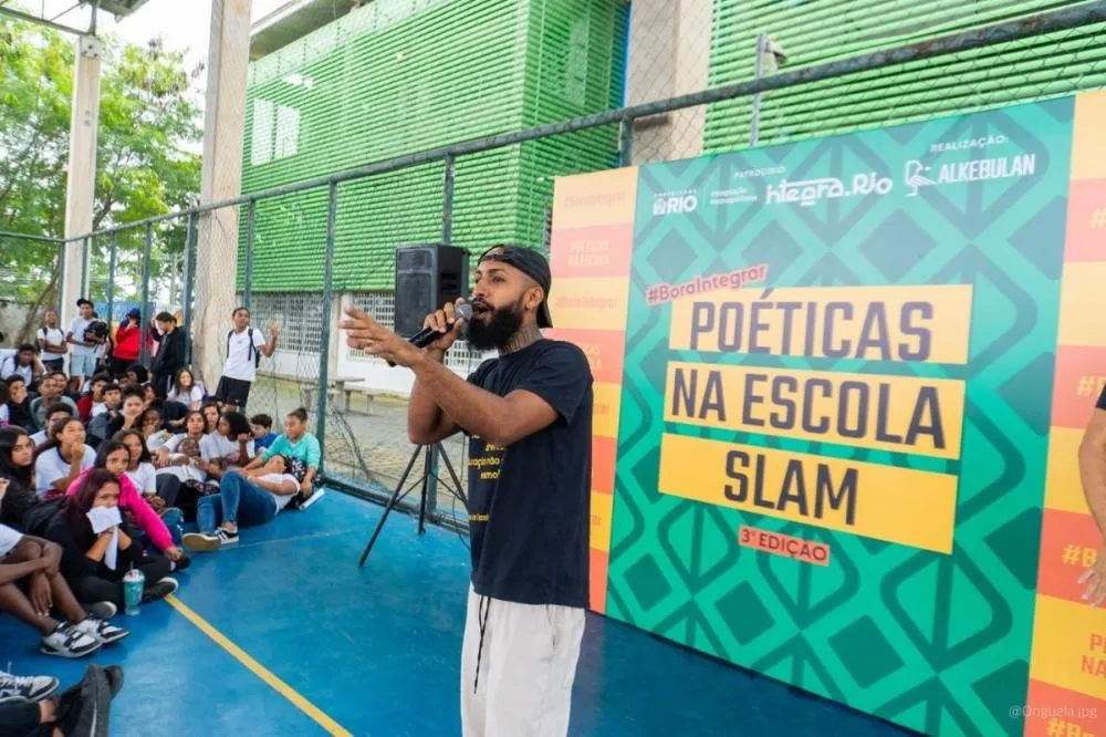 Projeto promove poesia falada entre jovens em Nova Sepetiba; grande final acontece no dia 19