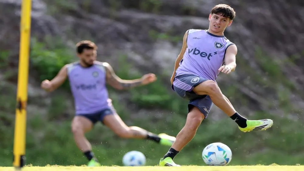 Montoro em seu útimo treino antes da partida deste sábado. (Foto: Vitor Silva/Botafogo)