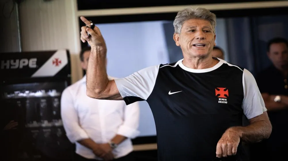 Renato Gaúcho treinado do Vasco orientando no CT do clube. (Foto: Matheus Lima/Vasco)