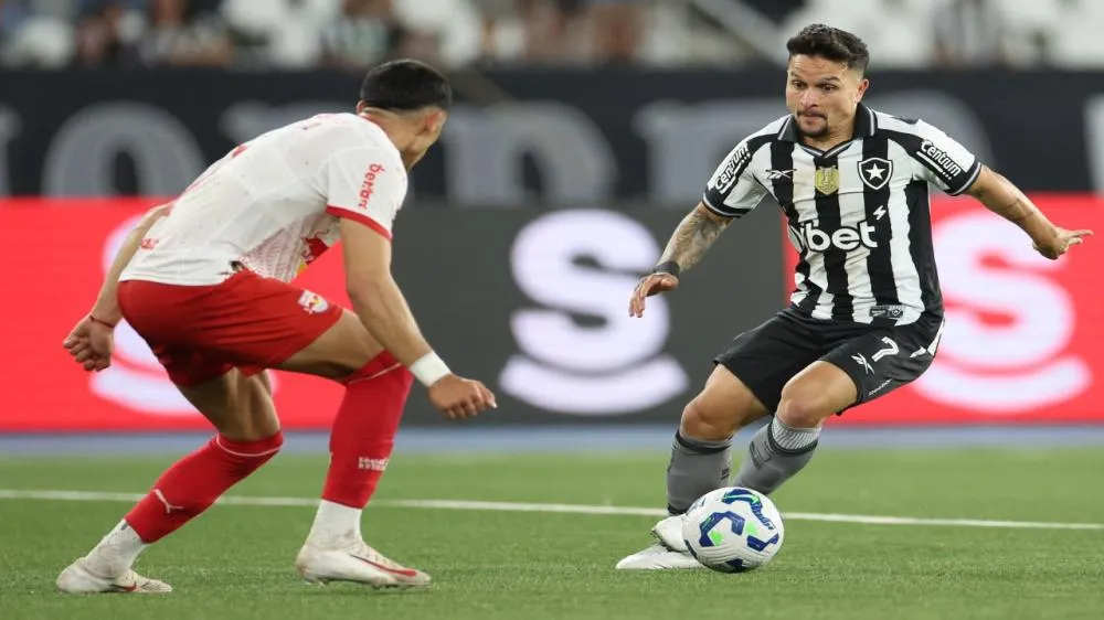 Botafogo joga contra o Bragantino, fora de casa tentando amenizar a crise. (Foto: Vitor Silva/Botafogo)
