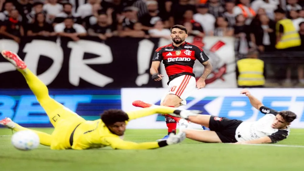 Paquetá autor do primeiro gol da partida contra o Corinthians. (Foto: Gilvan de Souza/Flamengo))