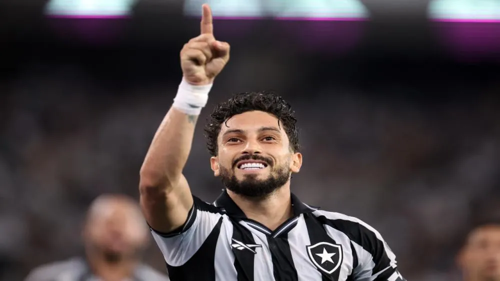 Alex Telles autor do segundo gol do Botafogo contra o Mirassol. (Foto: Vitor Silva/Botafogo)