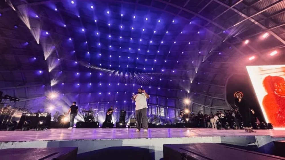 Festival Melodia reúne milhares de pessoas em noite de louvor no Parque Oeste, em Inhoaíba