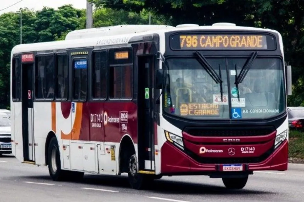Greve na Palmares: motoristas param por salários atrasados e deixam Zona Oeste sem ônibus