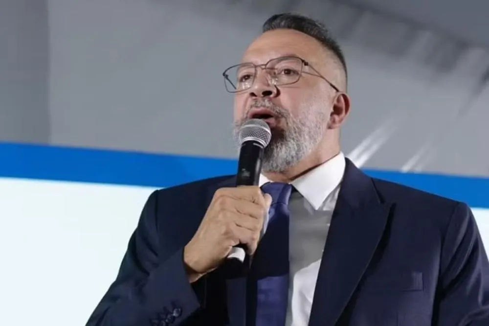Bomba na Baixada: Ex-prefeito e pré-candidato ao Senado, Márcio Canella é preso com fuzil pela PF