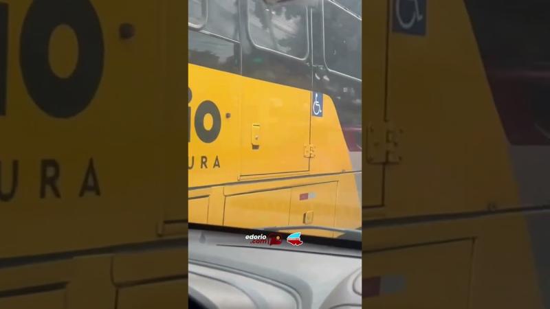 Protesto por falta de água interdita Avenida Cesário de Melo, na Zona Oeste do Rio